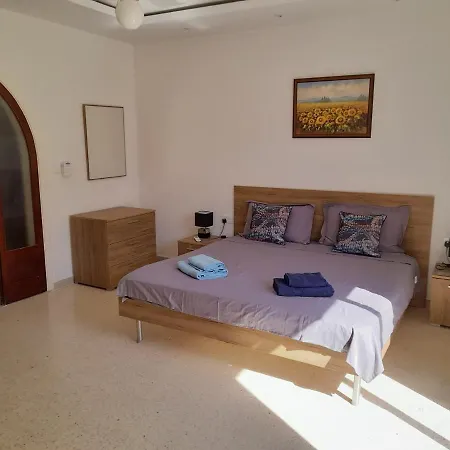 Nicely Furnished 2 Bedroom Apt In Bugibba St. Paul's Bay Exterior photo